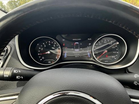 Used 2020 Jeep Compass Limited image 19