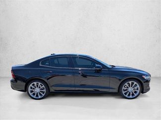 Used 2021 Volvo S60 T6 Momentum AWD/4WD video 4