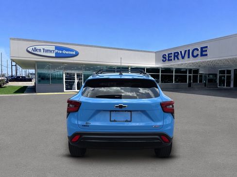 Used 2024 Chevrolet Trax RS w/ Driver Confidence Package FWD image 7