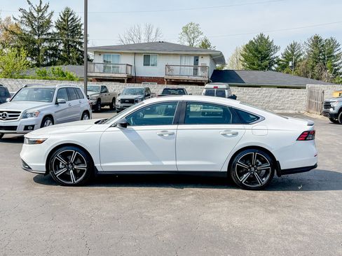 Used 2025 Honda Accord Sport image 13
