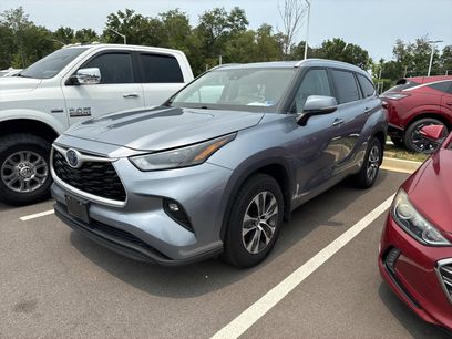 Used 2024 Toyota Highlander XLE