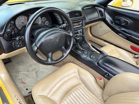 Used 2002 Chevrolet Corvette Convertible w/ Preferred Equipment Group2 RWD image 10