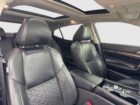Used 2018 Nissan Maxima Platinum FWD image 38
