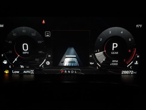 Used 2024 GMC Canyon AT4 w/ AT4 Premium Package AWD/4WD image 18