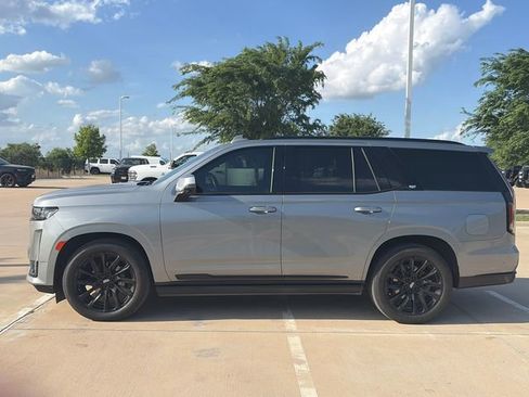 Used 2024 Cadillac Escalade Sport w/ LPO, ONYX Package image 6