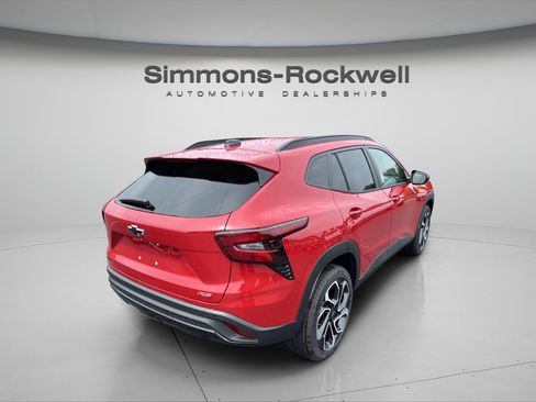 New 2026 Chevrolet Trax RS w/ Driver Confidence Package FWD image 5