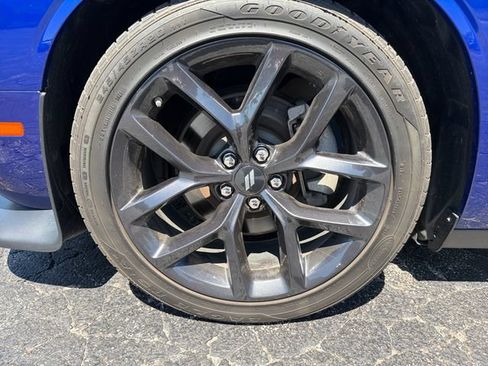 Used 2022 Dodge Challenger R/T w/ Blacktop Package RWD image 29