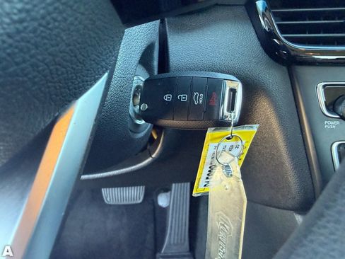 Used 2020 Kia Optima LX image 29