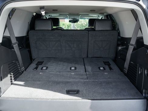 Used 2019 Chevrolet Tahoe LT w/ LT Midnight Edition RWD image 10