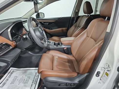 Certified 2025 Subaru Outback Touring AWD/4WD image 11
