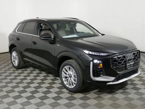 New 2026 Audi Q3 quattro 2.0T AWD/4WD image 1