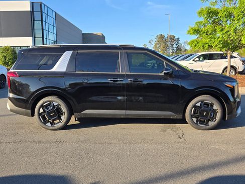 New 2026 Kia Carnival EX image 8