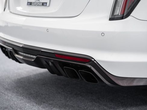 Used 2022 Cadillac CT5 V Blackwing w/ Carbon Fiber Package 2 RWD image 8