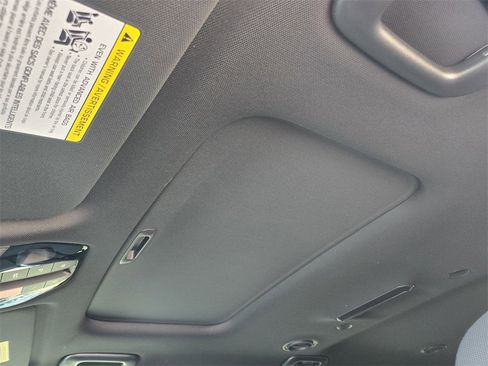 New 2027 Kia Telluride S w/ Towing Package image 19