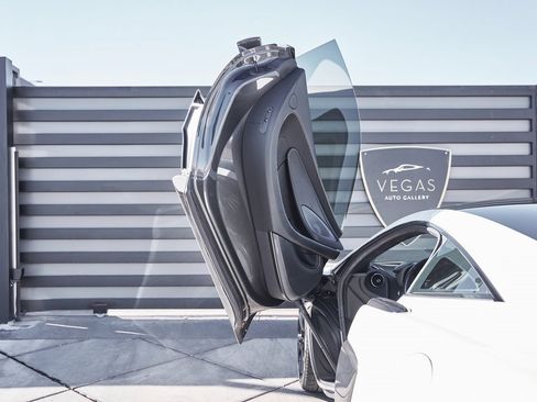 Used 2020 McLaren 570S Coupe image 32