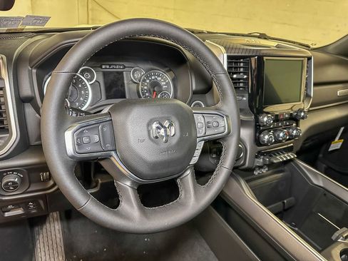 New 2026 RAM 1500 4x4 Crew Cab image 23
