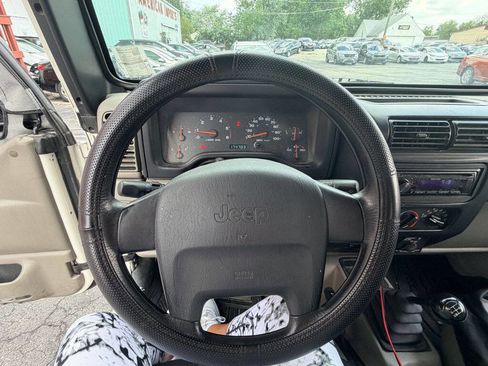 Used 2003 Jeep Wrangler SE AWD/4WD image 8