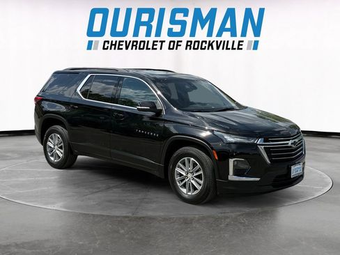 Used 2023 Chevrolet Traverse LT FWD image 1
