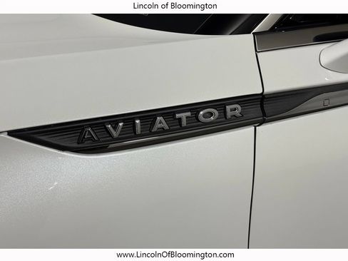 New 2026 Lincoln Aviator AWD image 14