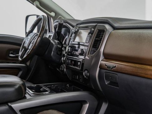 Used 2016 Nissan Titan Platinum Reserve AWD/4WD image 31