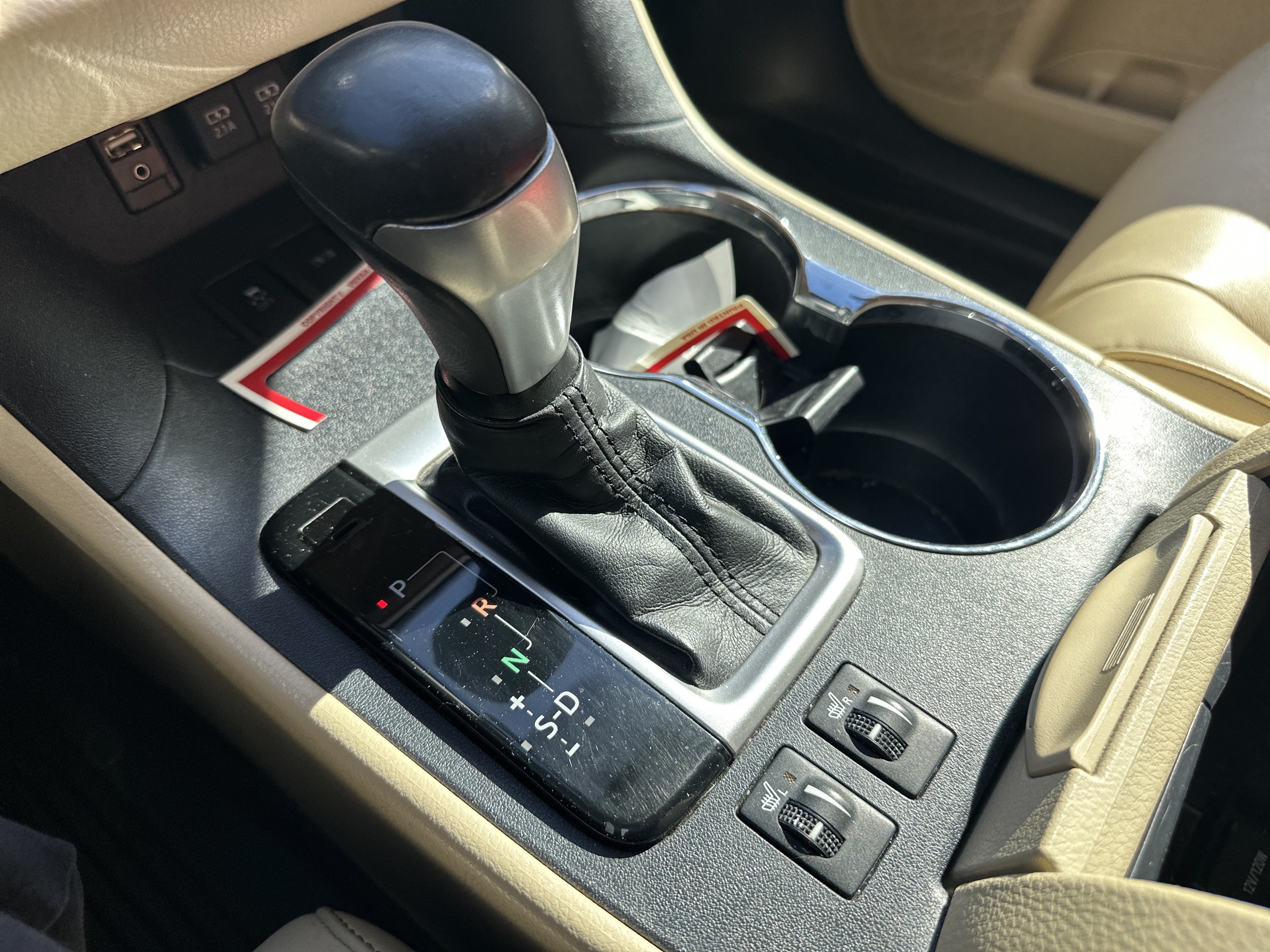 Used 2019 Toyota Highlander XLE AWD/4WD image 25