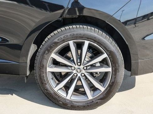 Used 2024 Jaguar F-PACE R-Dynamic S image 9