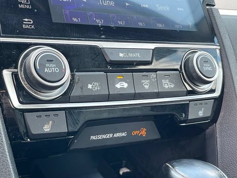 Used 2017 Honda Civic Touring image 18