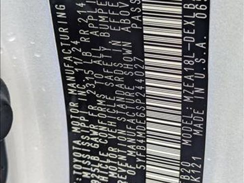 Used 2025 Toyota Corolla LE image 22