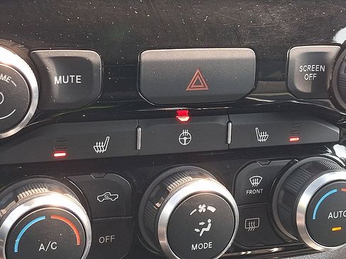 Used 2022 RAM 1500 Big Horn AWD/4WD image 19