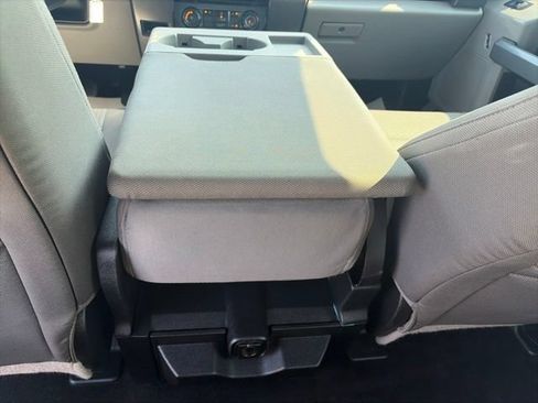 Used 2016 Ford F150 XLT AWD/4WD image 13