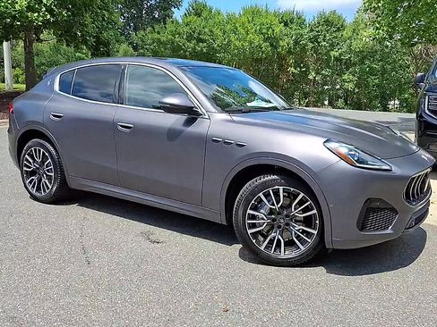 New 2025 Maserati Grecale GT image 2
