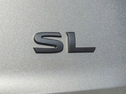 Used 2024 Nissan Rogue SL image 6