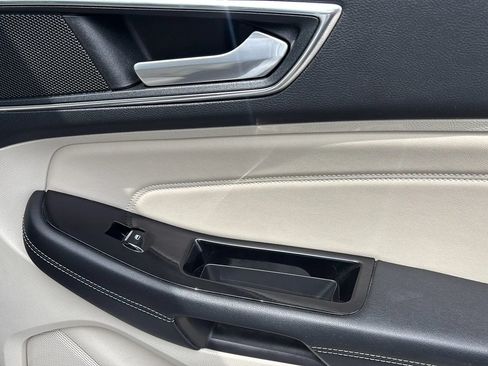 Used 2017 Ford Edge Titanium w/ Equipment Group 301A FWD image 39