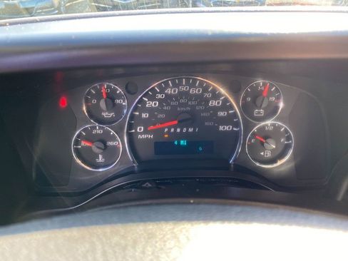 Used 2017 Chevrolet Express 3500 image 18