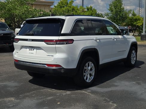 Used 2023 Jeep Grand Cherokee Limited AWD/4WD image 8