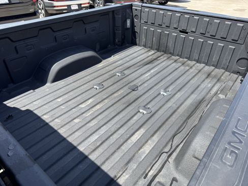 Used 2025 GMC Sierra 2500 AT4 AWD/4WD image 32