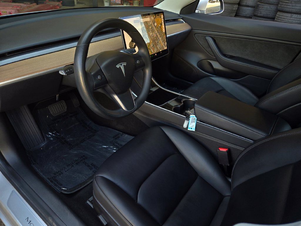 Used 2018 Tesla Model 3 Long Range RWD image 10