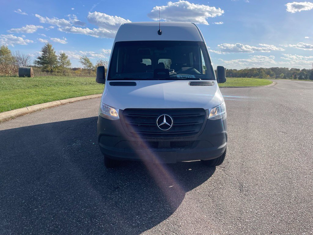 Used 2025 Mercedes-Benz Sprinter 2500 image 3