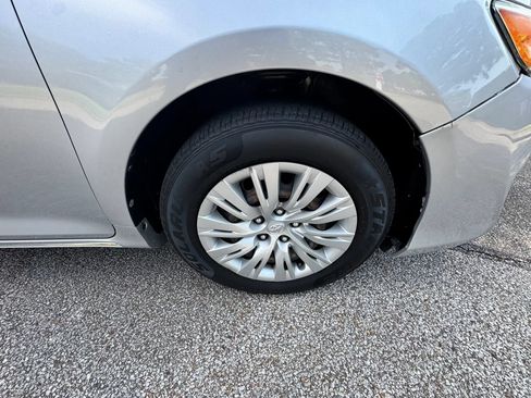 Used 2012 Toyota Camry LE FWD image 26