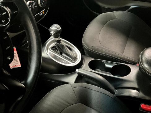 Used 2014 Kia Soul + image 15