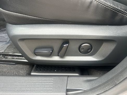Used 2023 Nissan Rogue SL AWD/4WD image 29