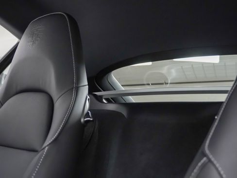 Used 2025 Porsche 718 Cayman image 34