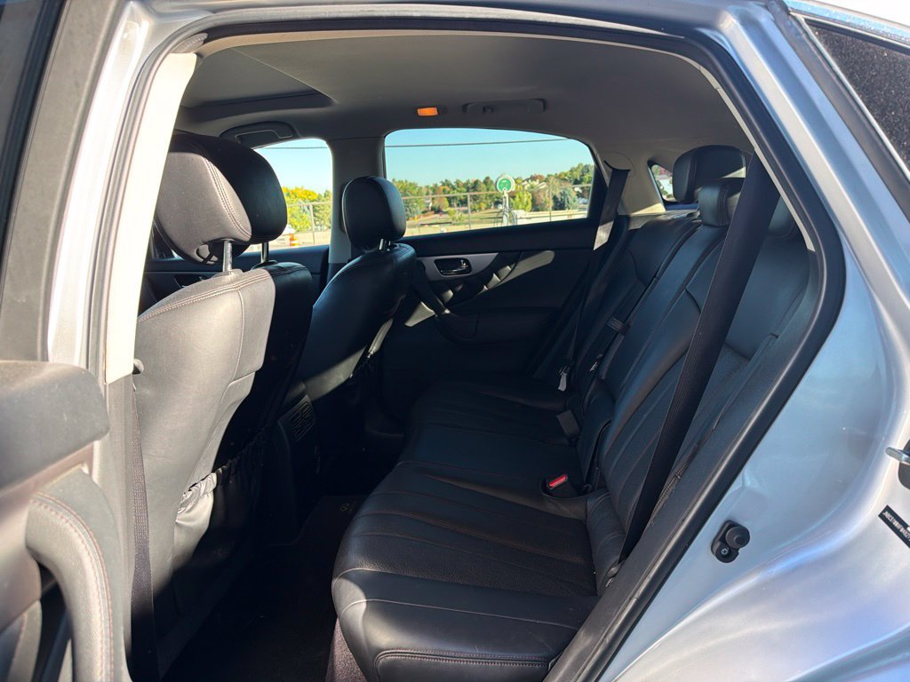 Used 2015 INFINITI QX70 AWD w/ Premium Package image 9