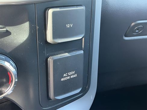 Certified 2025 Ford F150 Lariat w/ FX4 Off-Road Package image 39