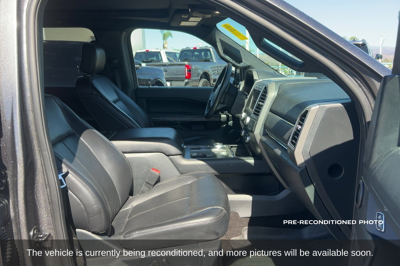 Used 2020 Ford Expedition XLT w/ Equipment Group 202A RWD image 15