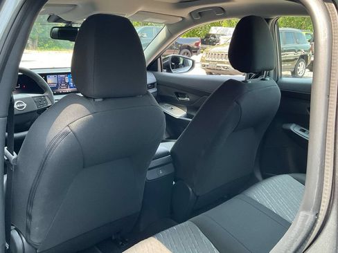 Used 2026 Nissan Sentra SV w/ SV Convenience Package FWD image 31