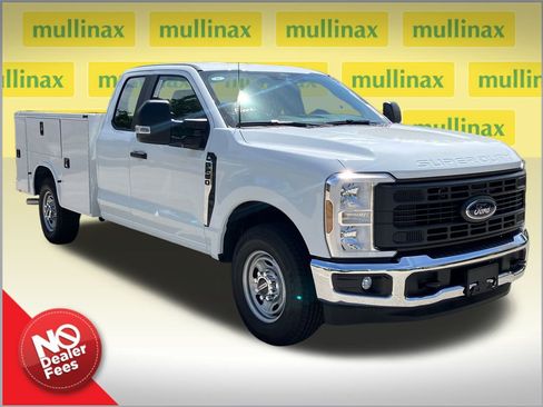 New 2025 Ford F250 XL w/ XL Chrome Package image 1