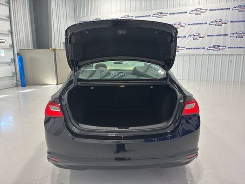 Used 2023 Chevrolet Malibu LT FWD image 34