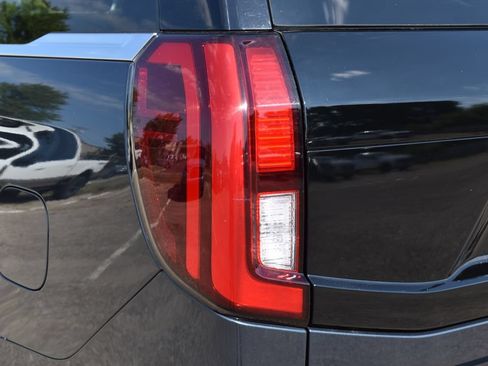 Certified 2025 Ford Expedition Active AWD/4WD image 10