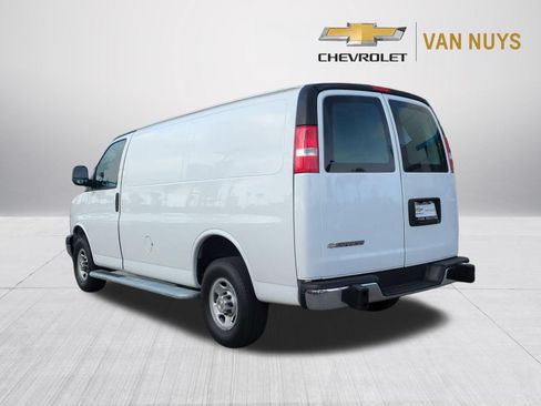 Used 2024 Chevrolet Express 2500 w/ Driver Convenience Package RWD image 7